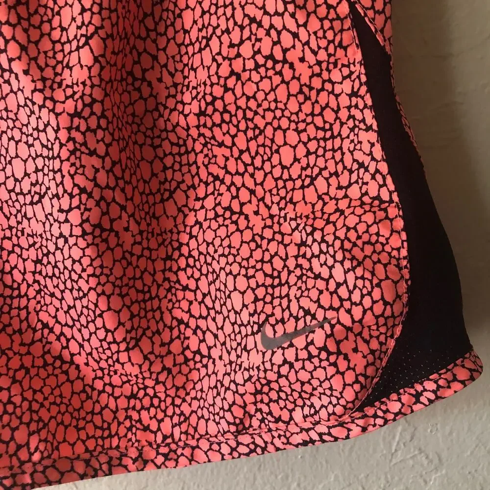 Women’s Nike Orange and Black Shorts Sz M